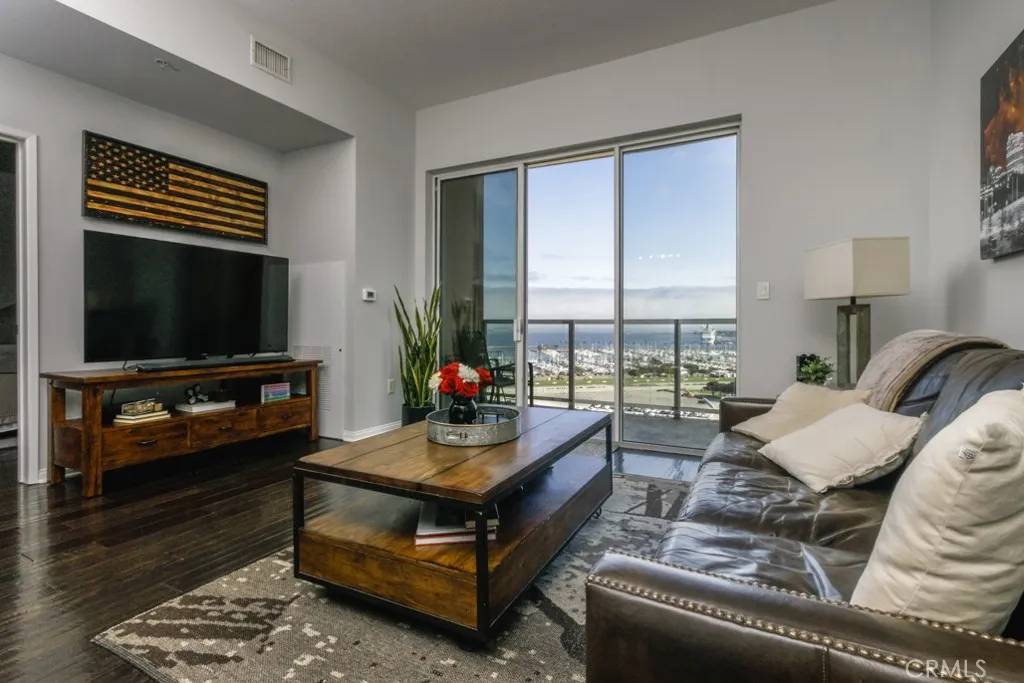 Long Beach, CA 90802,488 E Ocean Boulevard #1408
