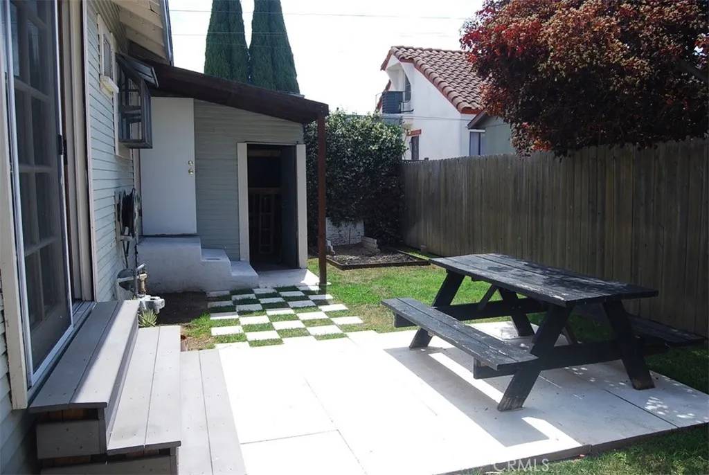 Long Beach, CA 90802,1734 E Florida Street