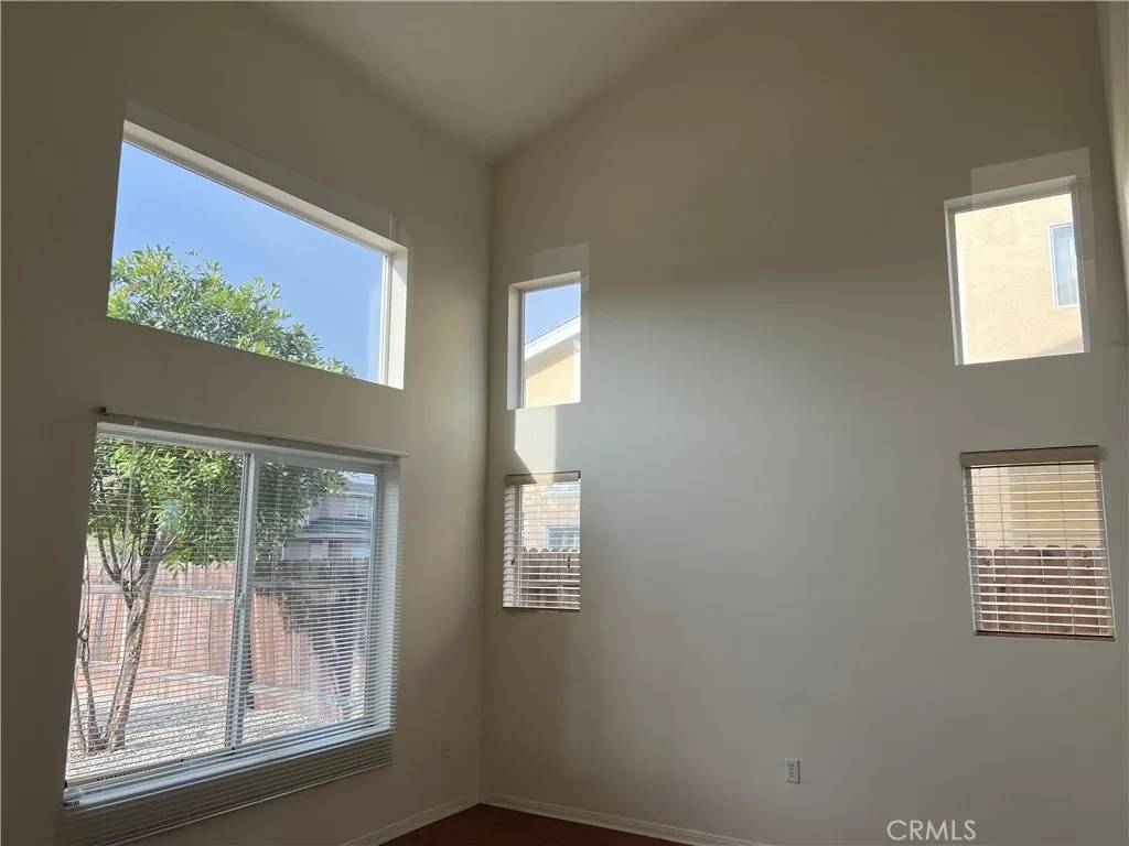 North Hollywood, CA 91605,12038 Ratner Street