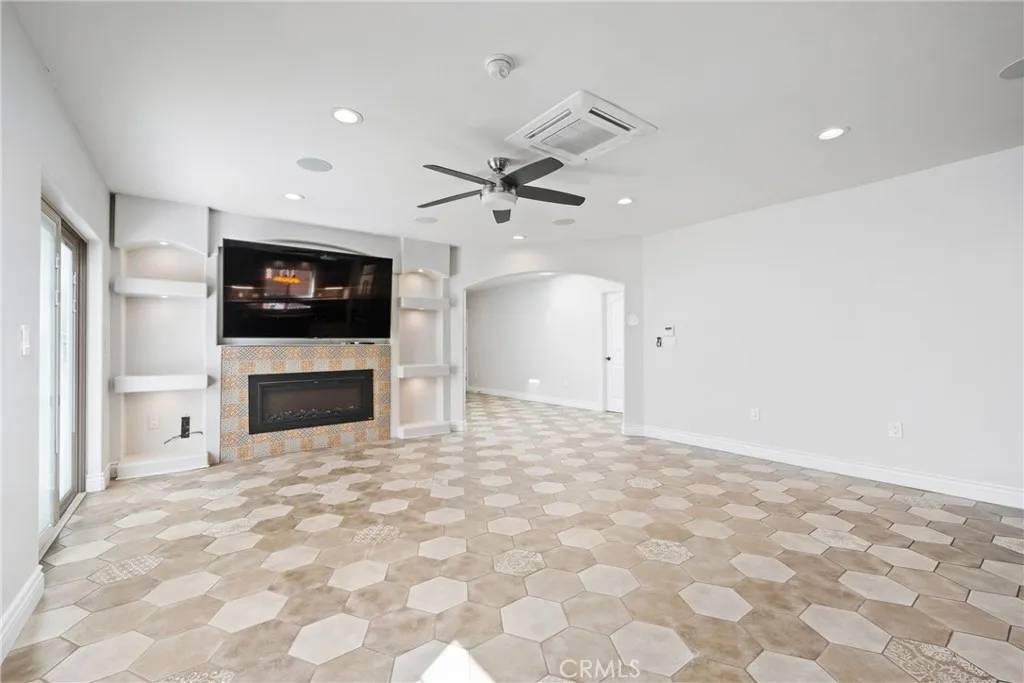 Culver City, CA 90230,11360 Segrell Way