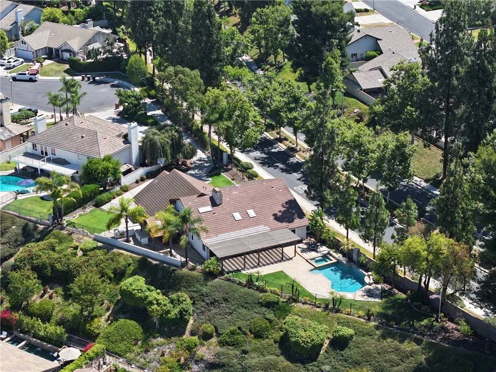 Yorba Linda, CA 92886,4341 Pepper Avenue