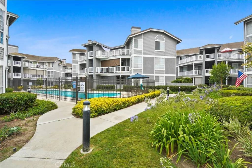Garden Grove, CA 92843,10361 Garden Grove Boulevard #17