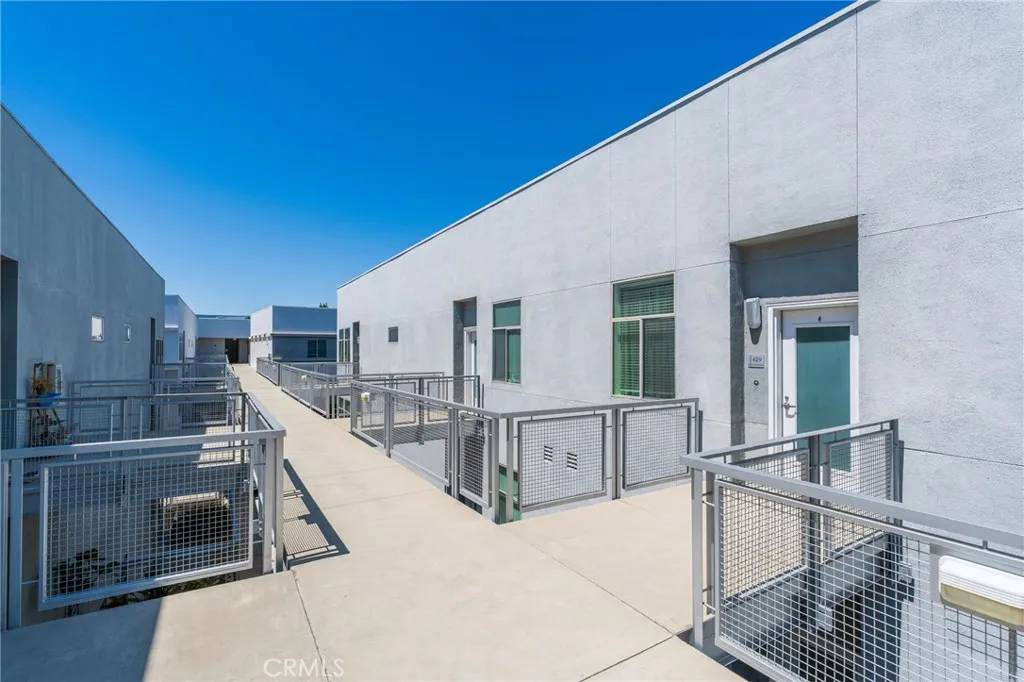 Anaheim, CA 92805,435 W Center Street #429