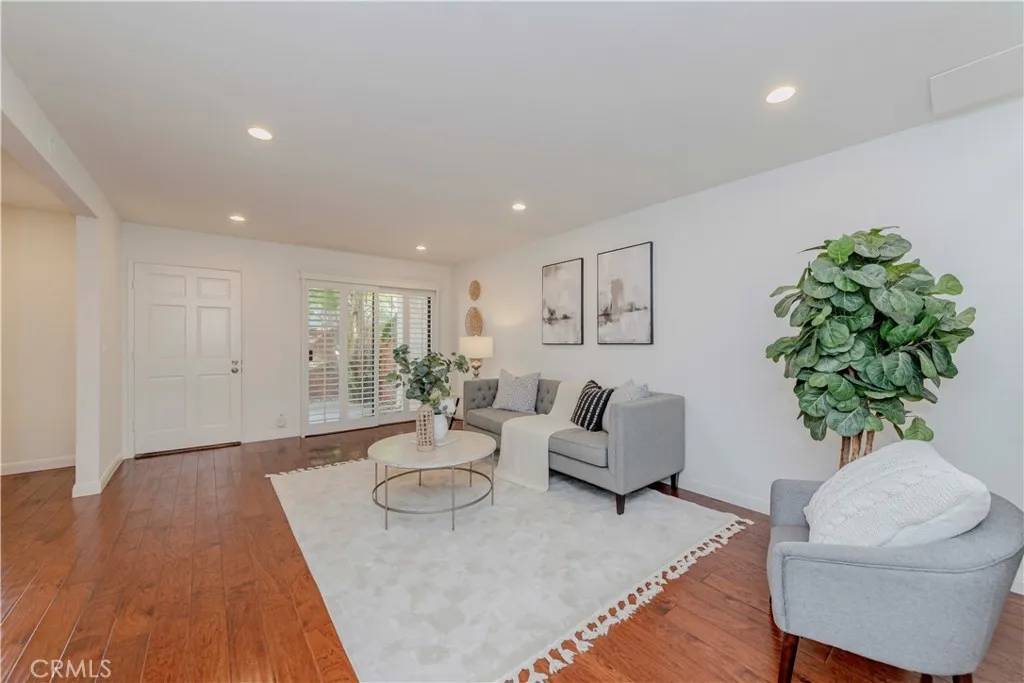 Placentia, CA 92870,1657 Sherwood Village Circle