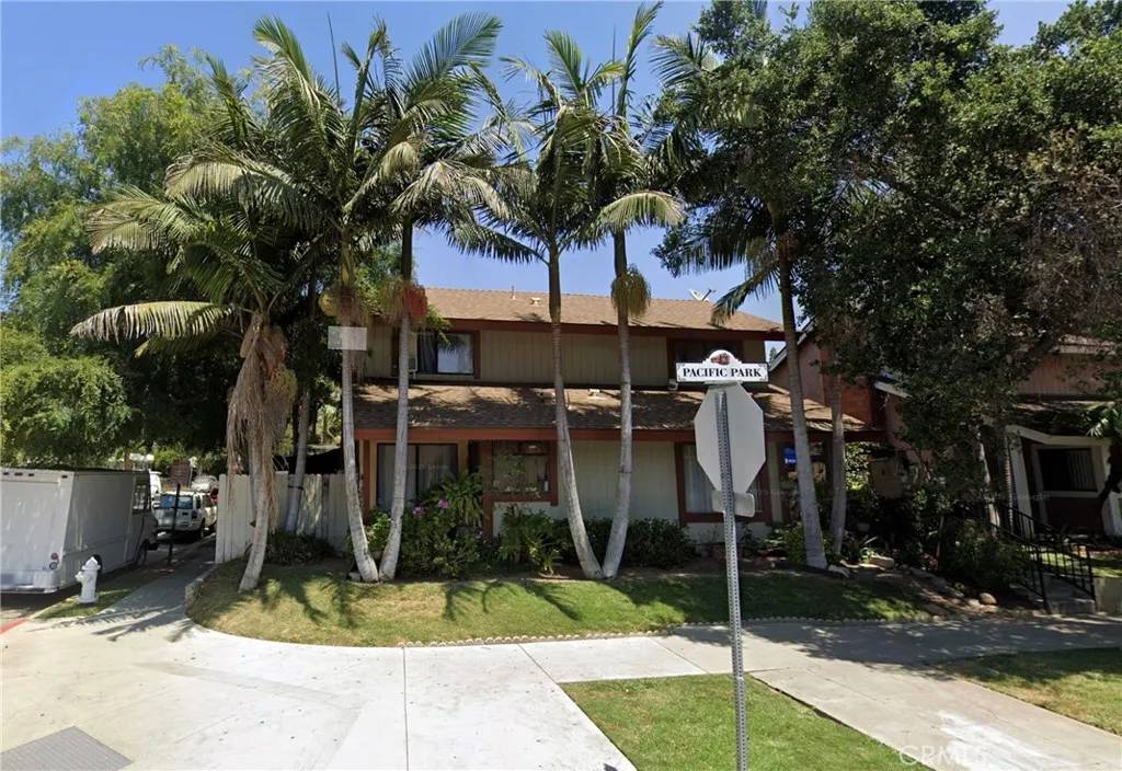 Santa Ana, CA 92701,701 E Chestnut Avenue