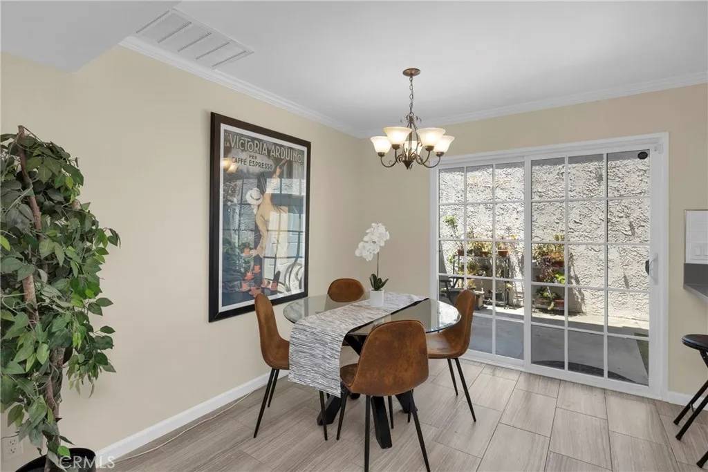 Monrovia, CA 91016,1047 E Huntington Drive #D