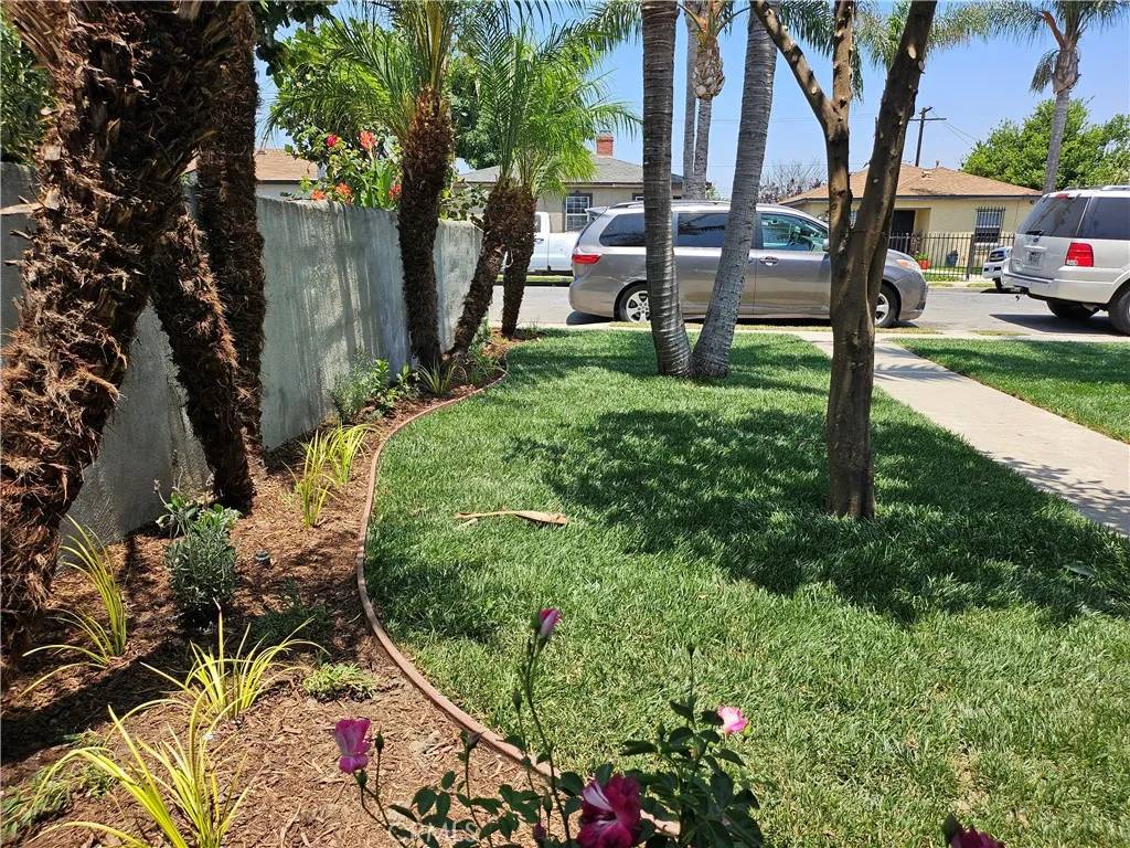 Compton, CA 90221,4618 E Linsley Street