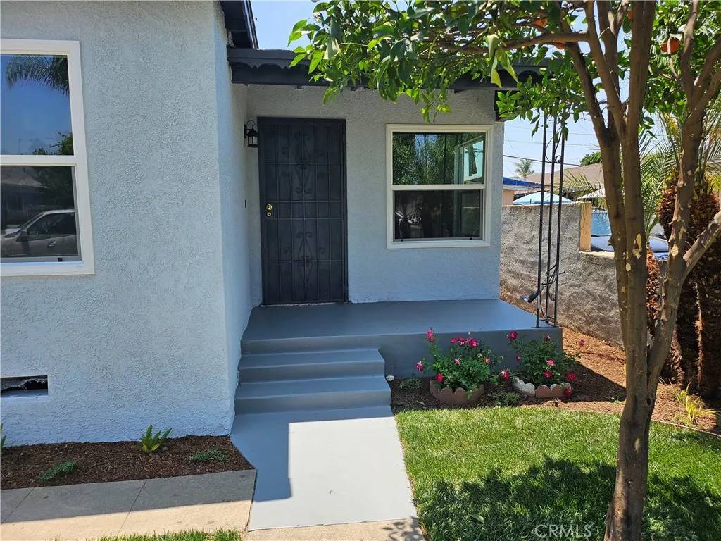Compton, CA 90221,4618 E Linsley Street