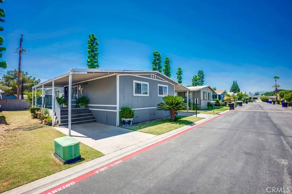 Fontana, CA 92335,17400 Valley Blvd #50