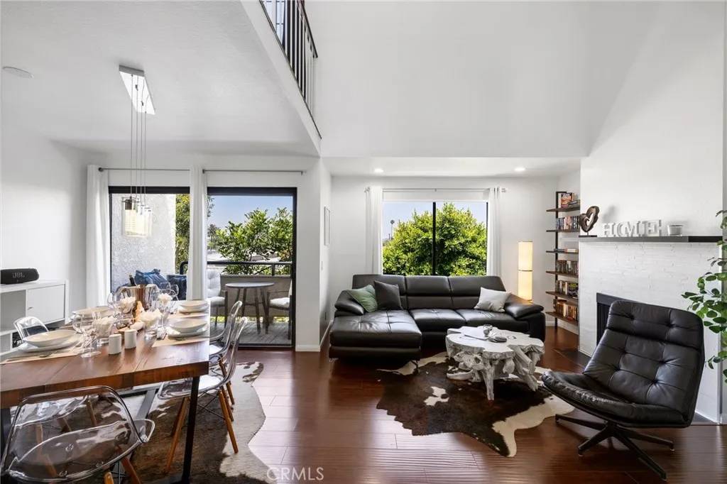 Long Beach, CA 90802,1237 E 6th Street #306