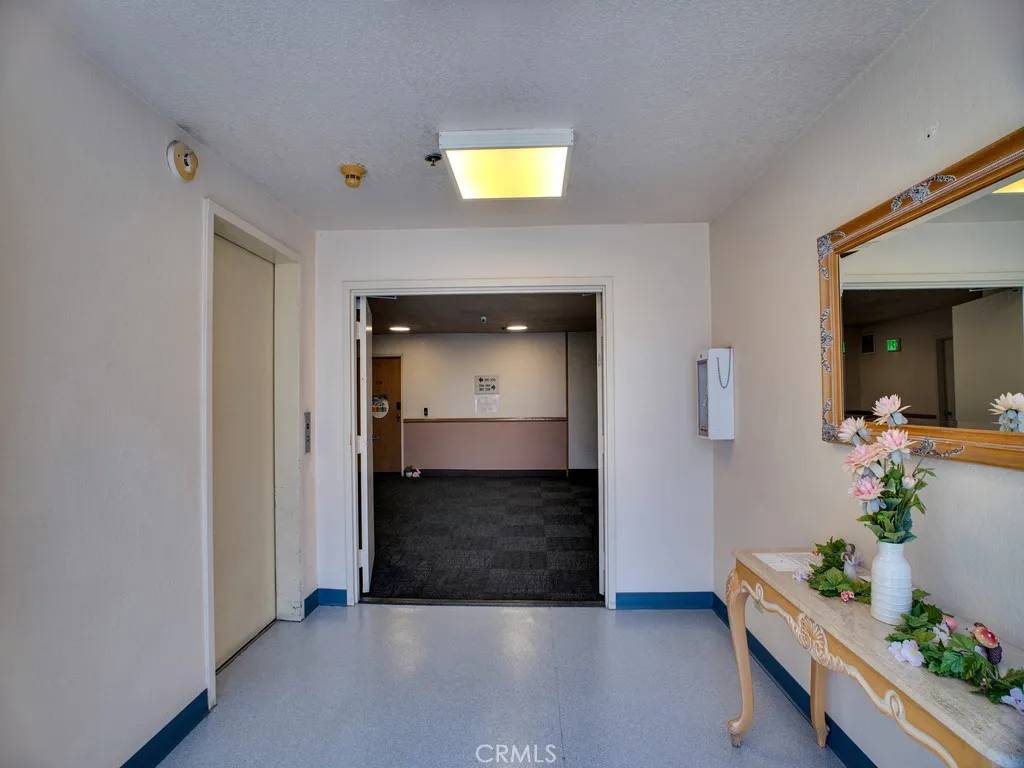 Downey, CA 90241,11410 Dolan #328