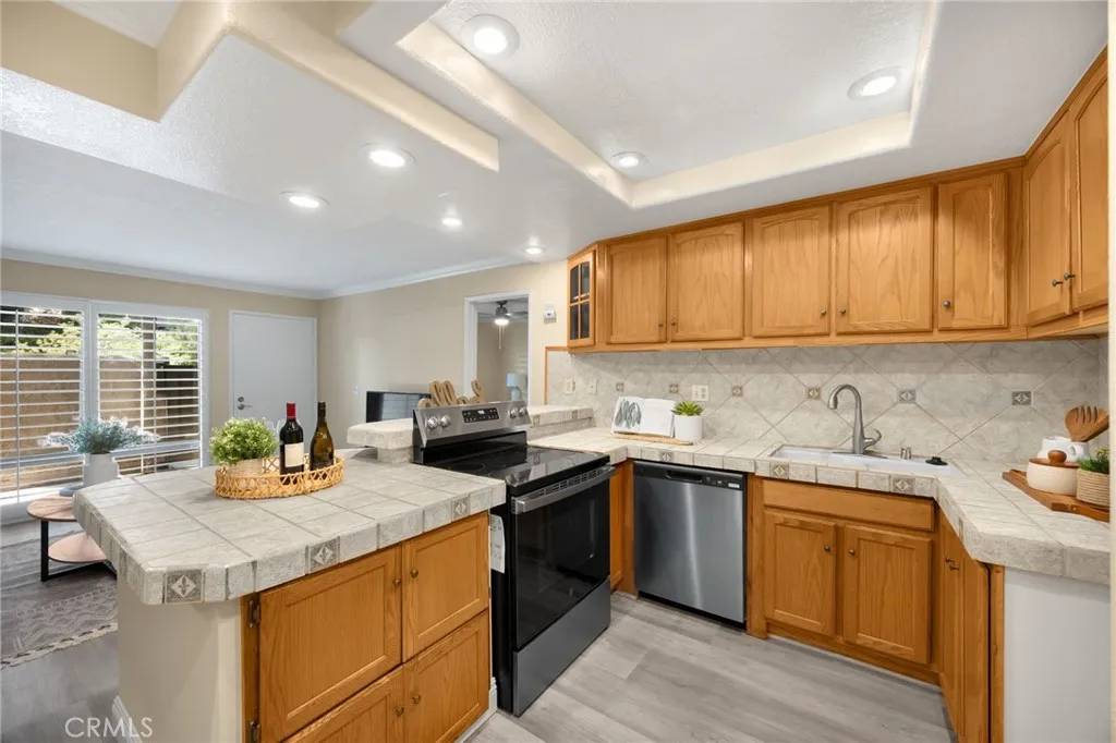 Fullerton, CA 92835,3020 Associated Road #110