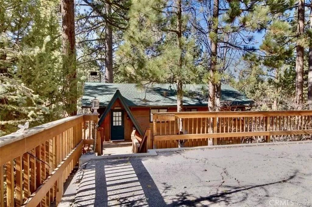 Fawnskin, CA 92333,954 Chinook Road