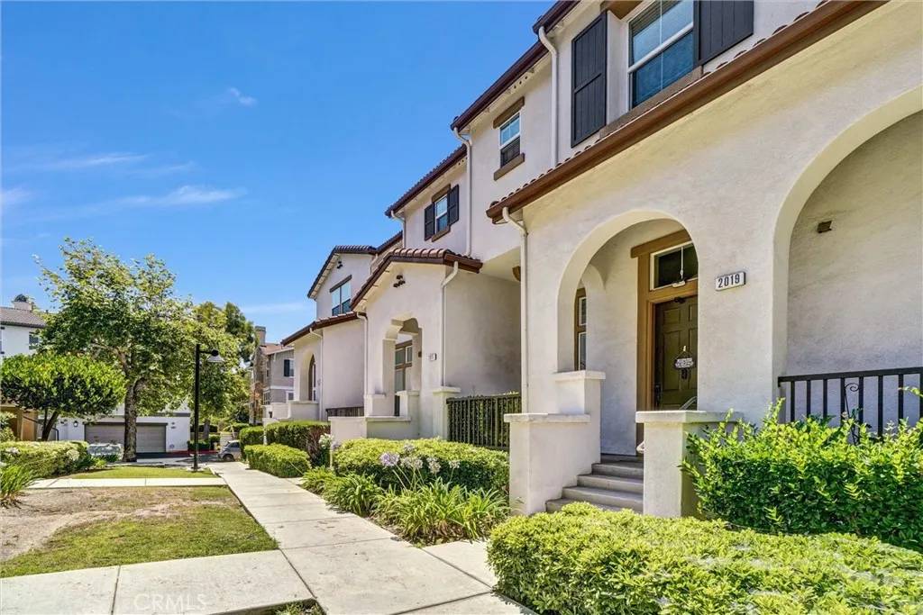 Fullerton, CA 92833,2019 Arnold Way