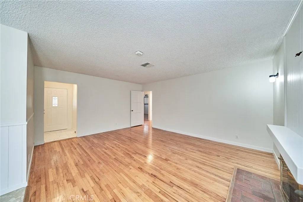 Long Beach, CA 90808,3166 Senasac Avenue