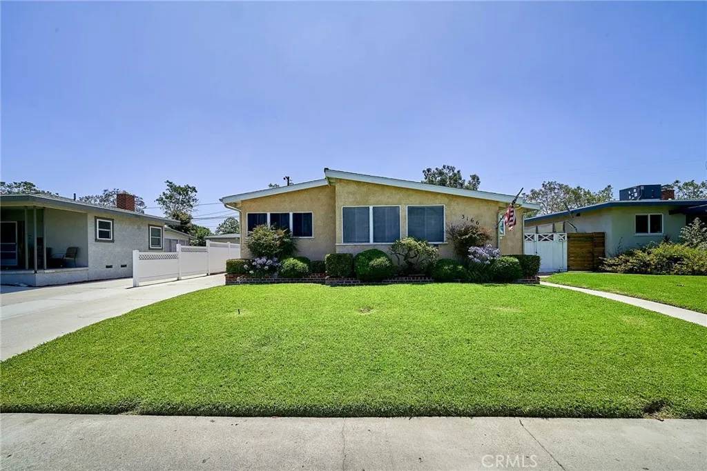 Long Beach, CA 90808,3166 Senasac Avenue