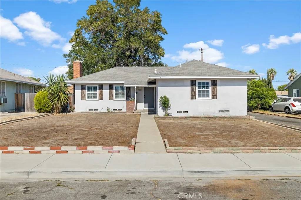 Pomona, CA 91767,1906 Cloverdale Dr.