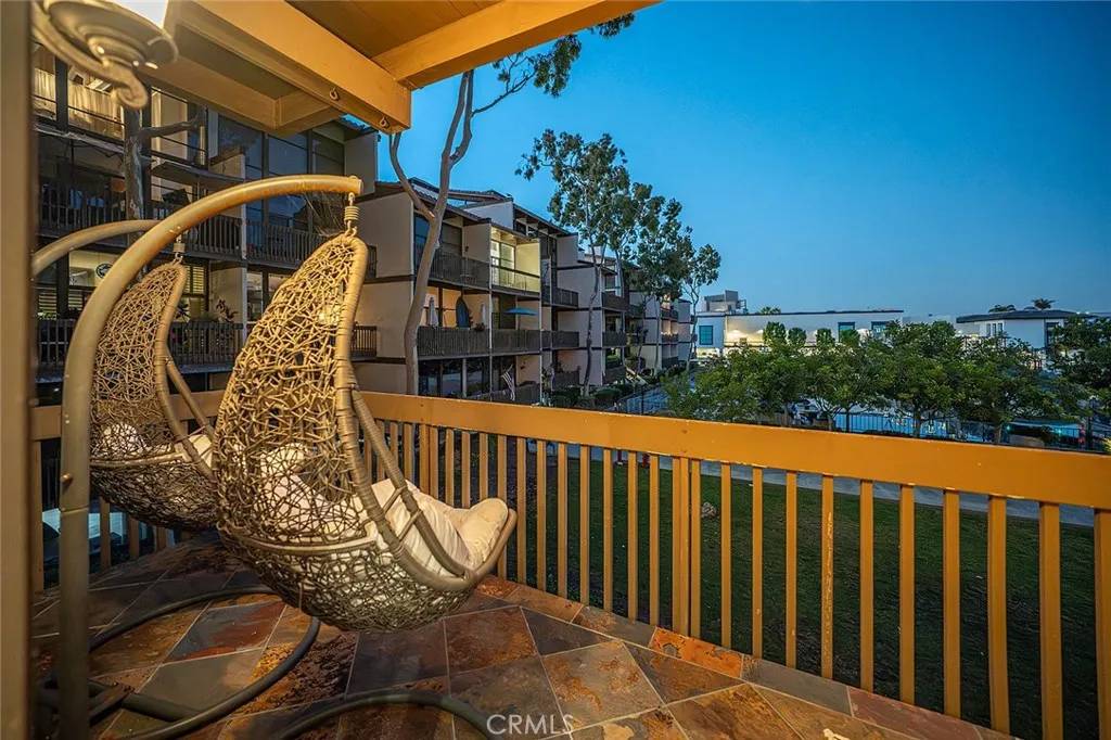 Long Beach, CA 90803,7339 Marina Pacifica Drive North