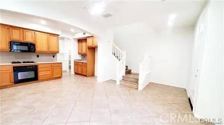 Irvine, CA 92602,139 TOPAZ