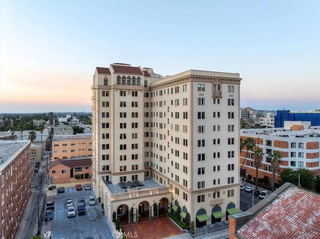 Long Beach, CA 90802,315 W 3rd Street #301