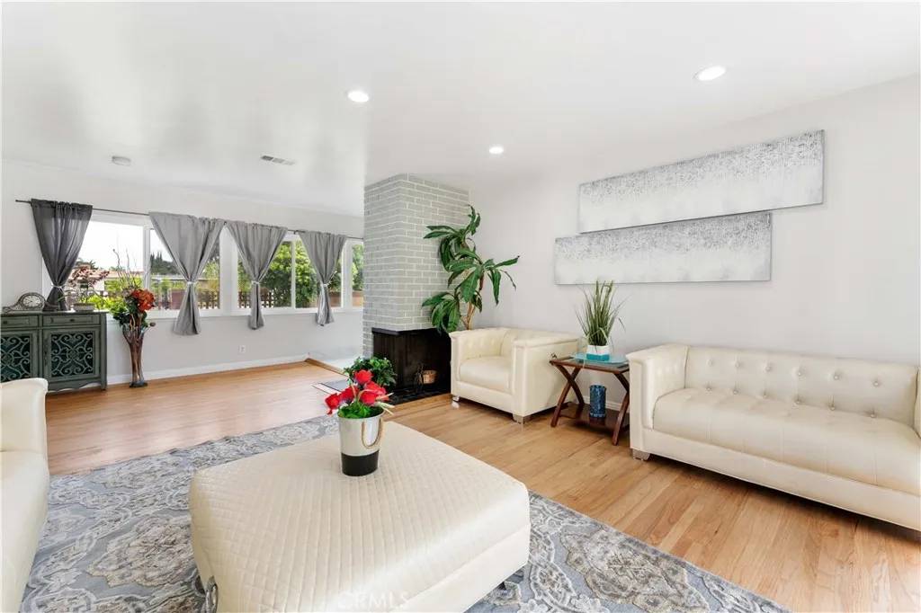 Anaheim, CA 92804,2106 W Judith Lane