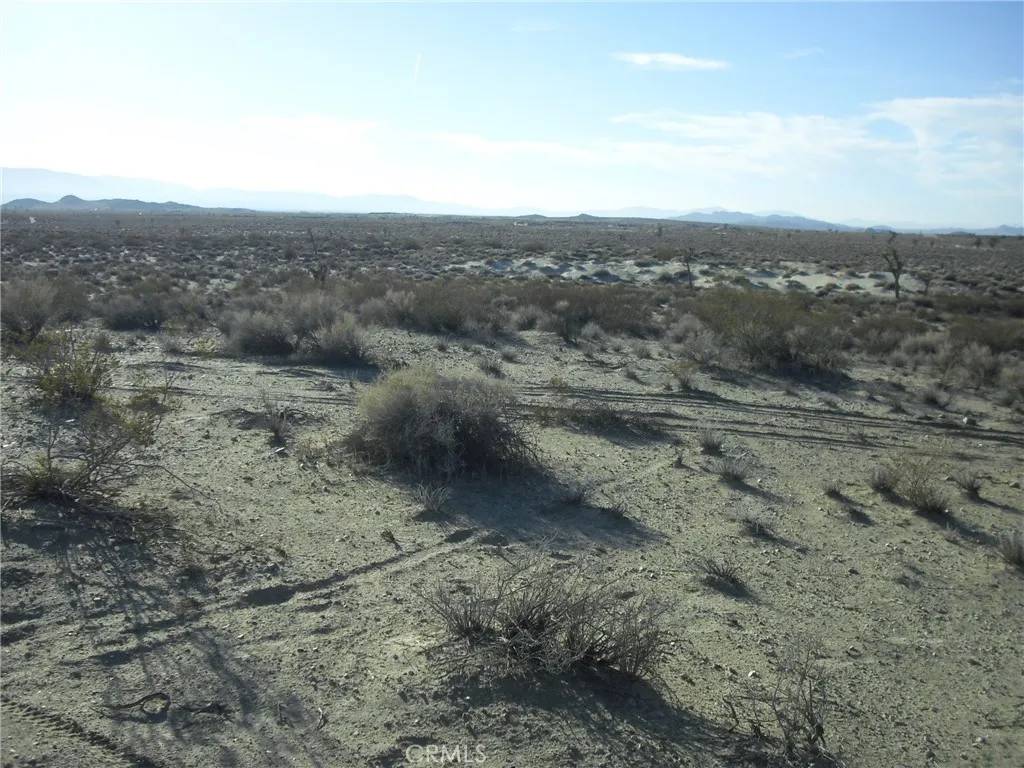 Palmdale, CA 93591,0 E Avenue N-8