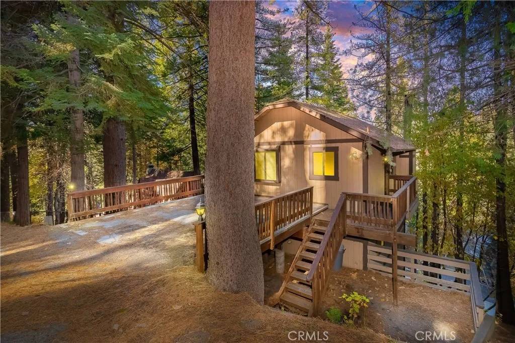 Lake Arrowhead, CA 92352,28374 Larchmont Lane