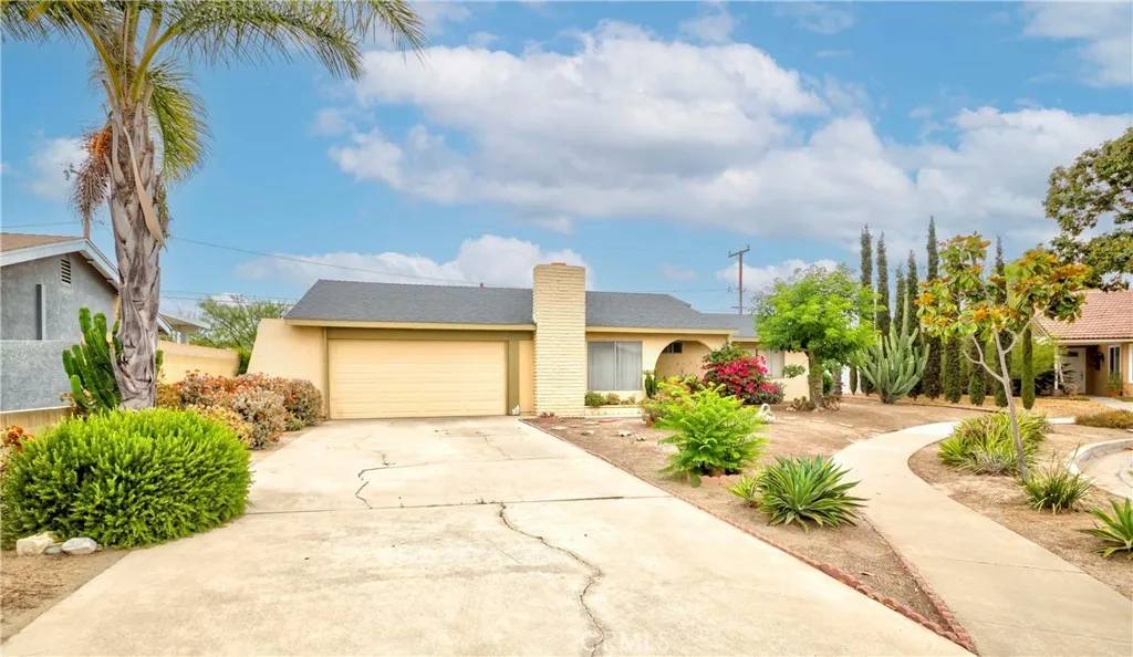 Fullerton, CA 92833,1511 W Hill Avenue