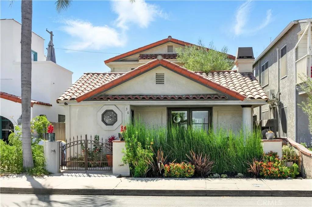 Long Beach, CA 90803,36 Pomona Avenue