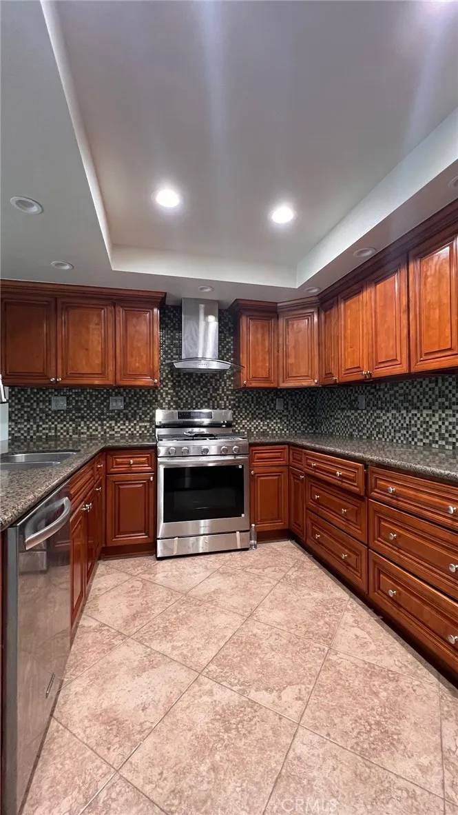 Santa Ana, CA 92705,2510 N Tustin Avenue Avenue #110