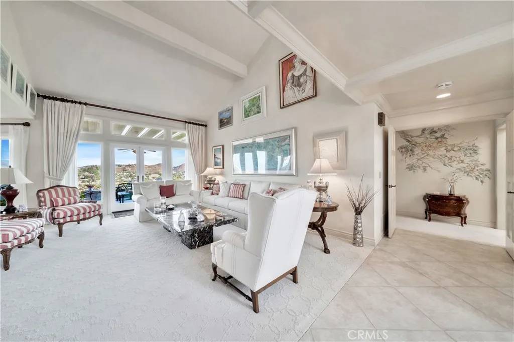 Orange, CA 92867,5504 E Crest De Ville Avenue