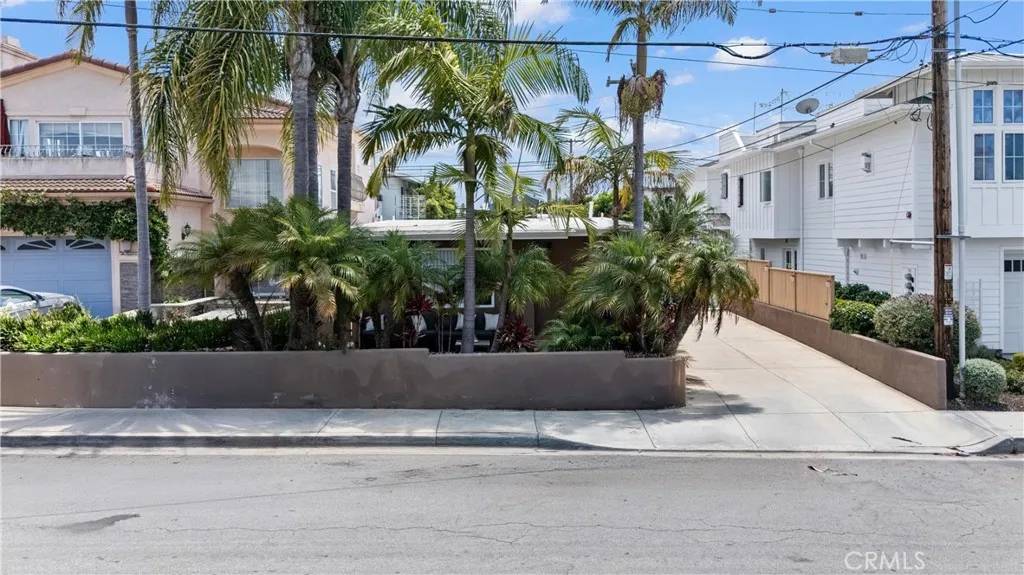 San Clemente, CA 92672,309 W Avenida Palizada