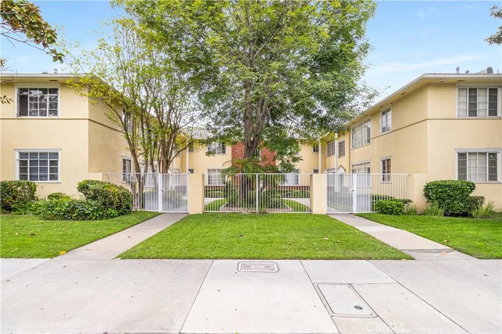 Santa Ana, CA 92706,1601 N Flower Street