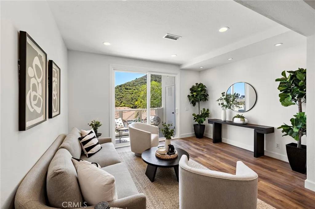 Laguna Niguel, CA 92677,30902 Clubhouse Drive #44J