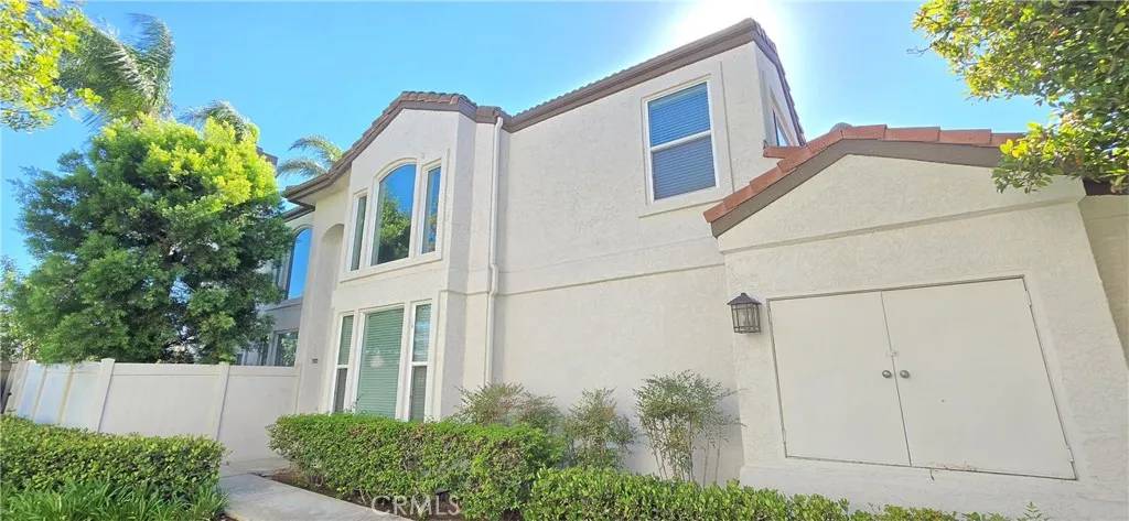 Corona, CA 92879,2110 Almeria Street #106