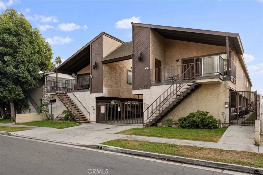 Bellflower, CA 90706,9312 Palm Street #209
