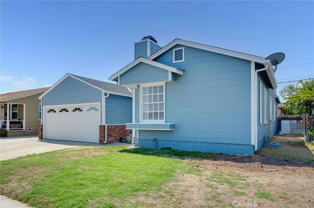 Lakewood, CA 90712,3322 Sandwood Street