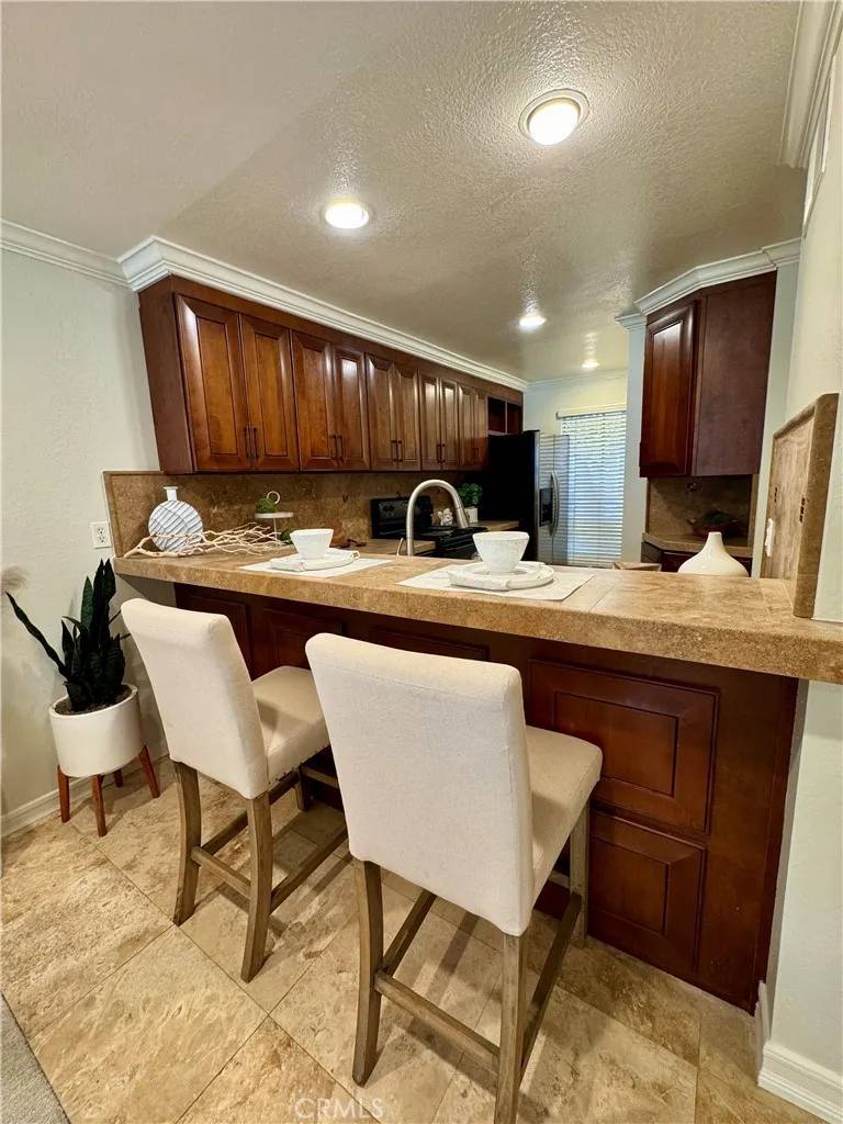 Long Beach, CA 90803,5104 Marina Pacifica Drive South