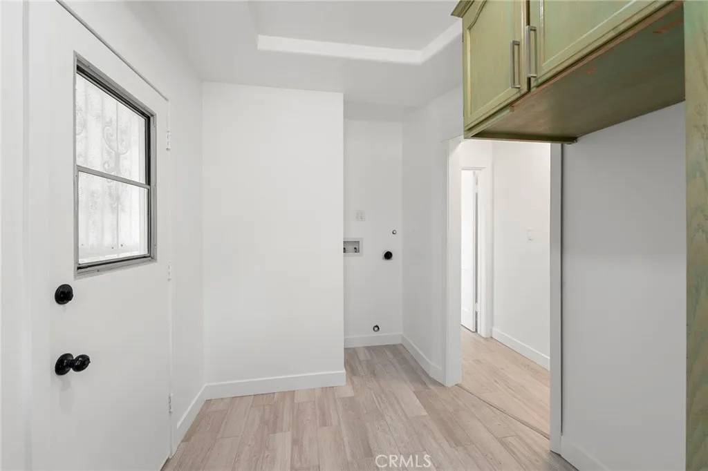 South Gate, CA 90280,8934 May Court