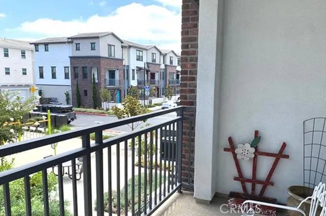 Buena Park, CA 90621,6921 Cottonwood Lane