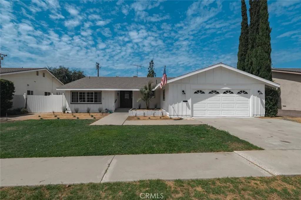 Placentia, CA 92870,1717 Saint James Place