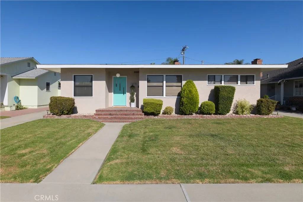 Long Beach, CA 90808,3016 Heather Road