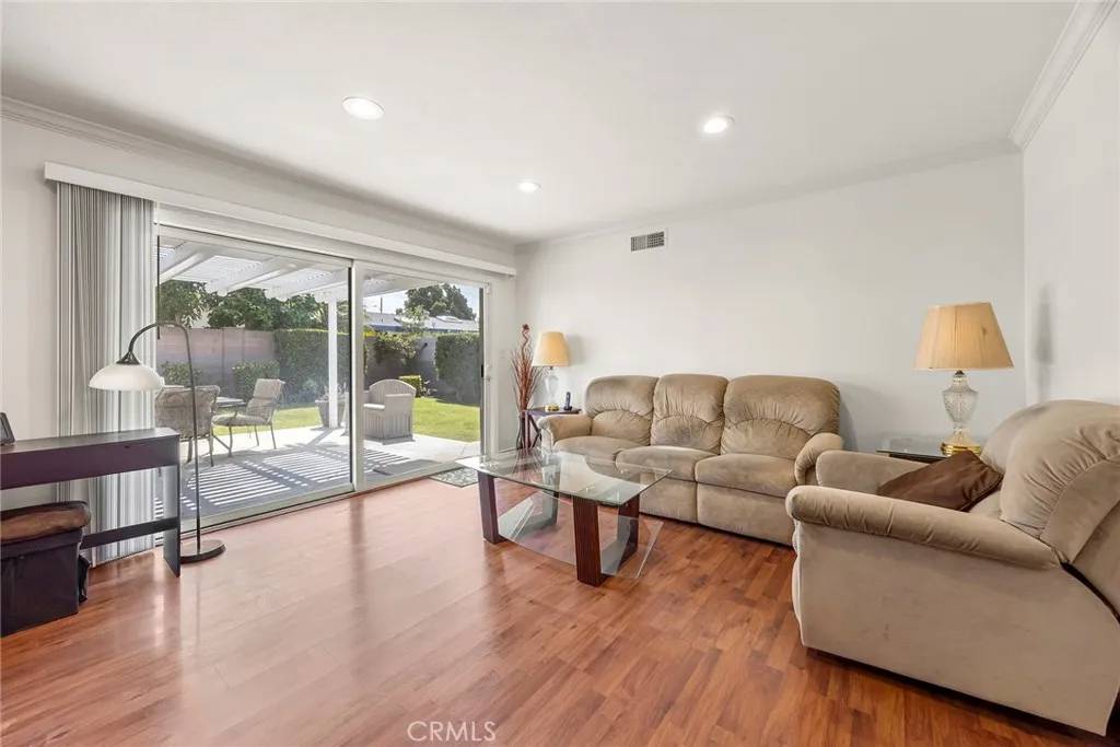 Buena Park, CA 90620,10268 Diane Avenue