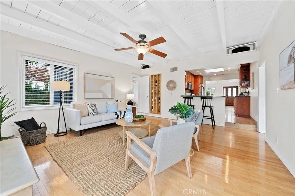 Long Beach, CA 90815,2038 San Vicente Avenue