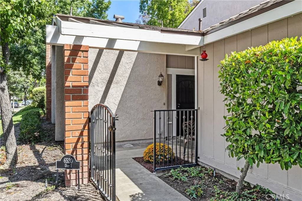 Anaheim Hills, CA 92807,6520 E Camino Vista #1