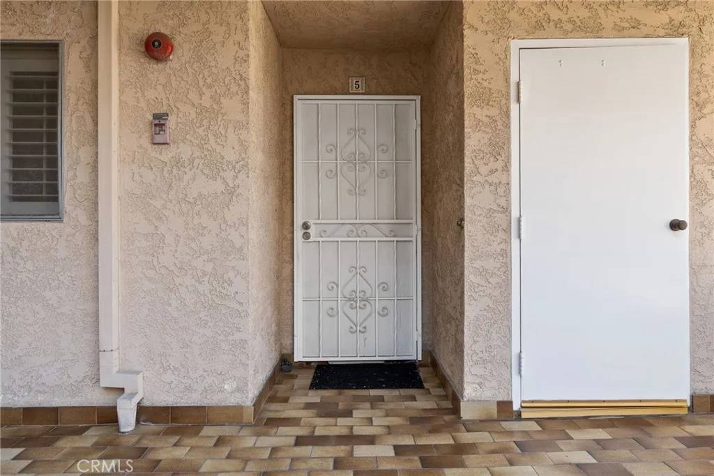 San Pedro, CA 90731,1311 S. Grand Ave #5