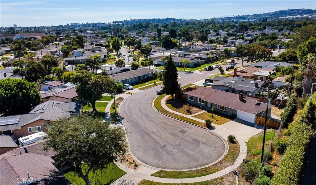 Long Beach, CA 90815,5275 E 25th Street