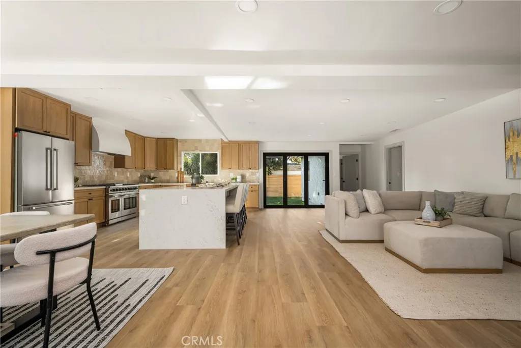 Long Beach, CA 90808,3635 Conquista Avenue