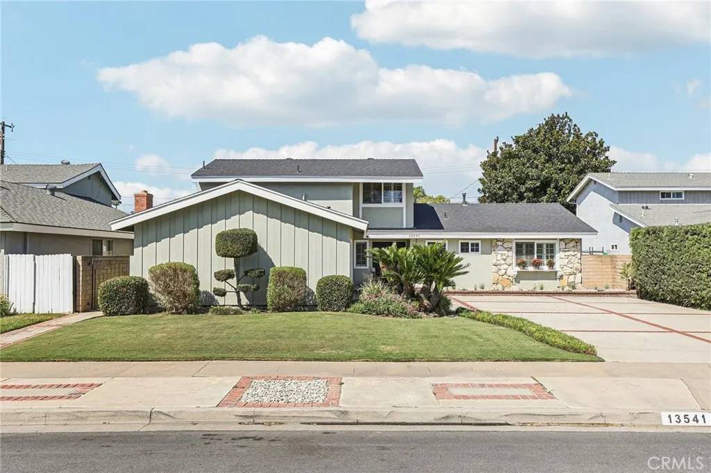 Tustin, CA 92780,13541 Dean Street