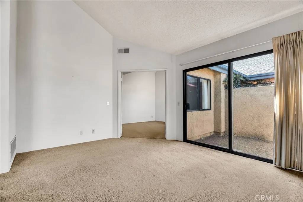 Montebello, CA 90640,320 N Montebello